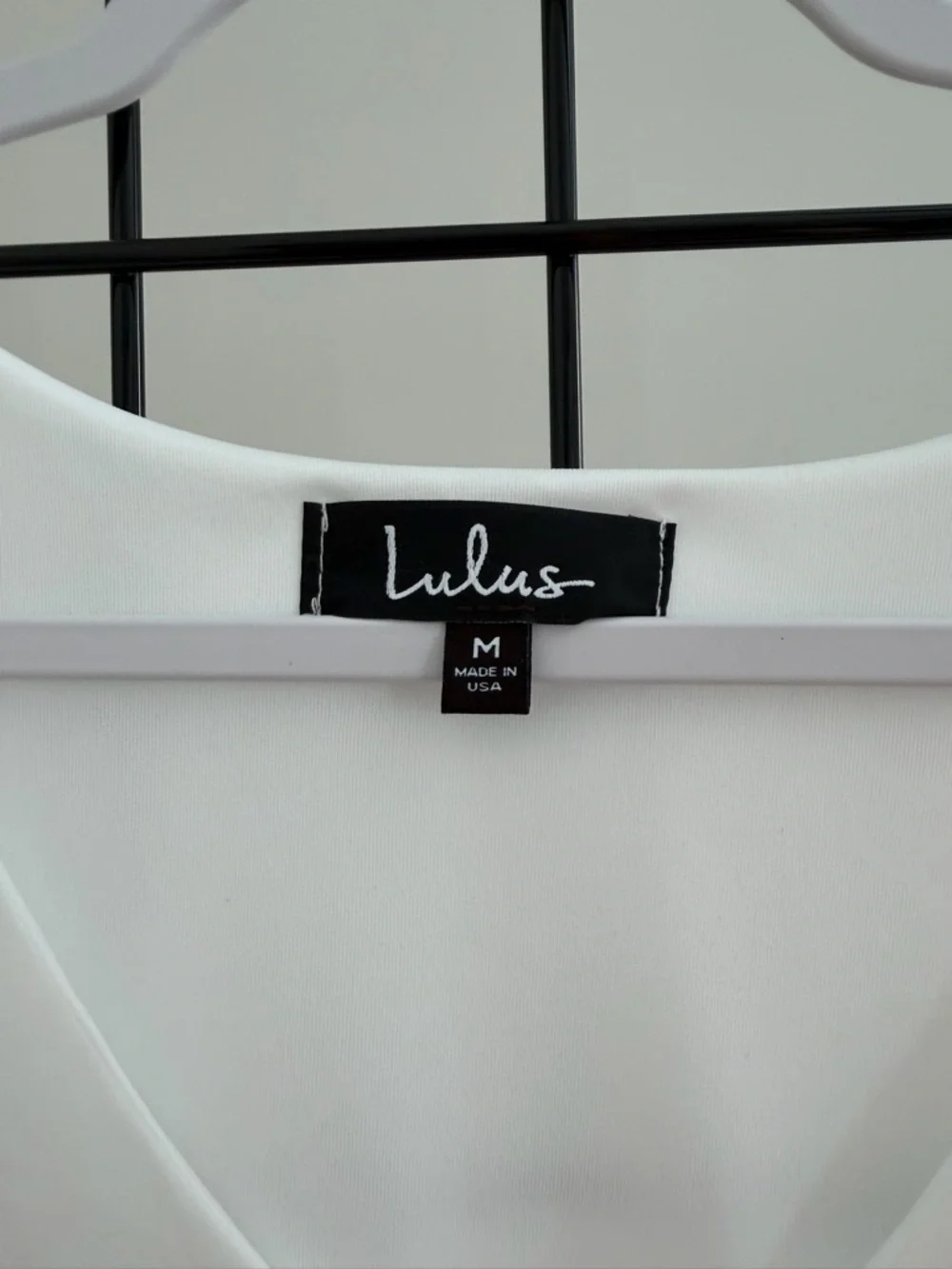 Lulu's White V-Neck Short Sleeve Shift Dress - Picture 2 of 4